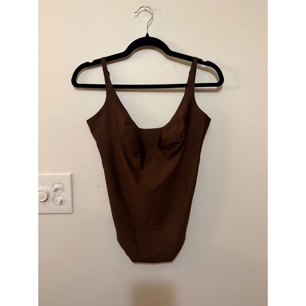 Skims Body Scoop Low Back Thong Bodysuit Cocoa Size L NWT - Picture 1 of 3